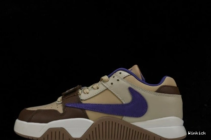 Travis Check The Scott FZ8117-900 x Jordan Cut 1122